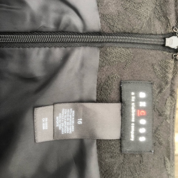 Skirt Black with belt size 16 - Picture 9 of 11